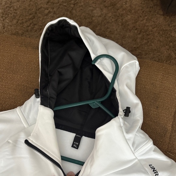 UNRL Men's White Hooded full zip up Jacket - Picture 4 of 6